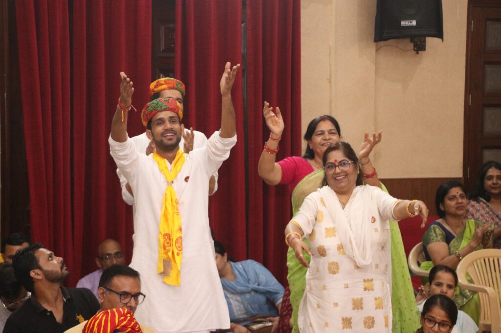 Sri Krishna Janmasthmi पावन चिंतन धारा आश्रम में लोगों ने जानी श्रीकृष्ण की महिमा