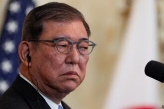 Shigeru Ishiba resigns